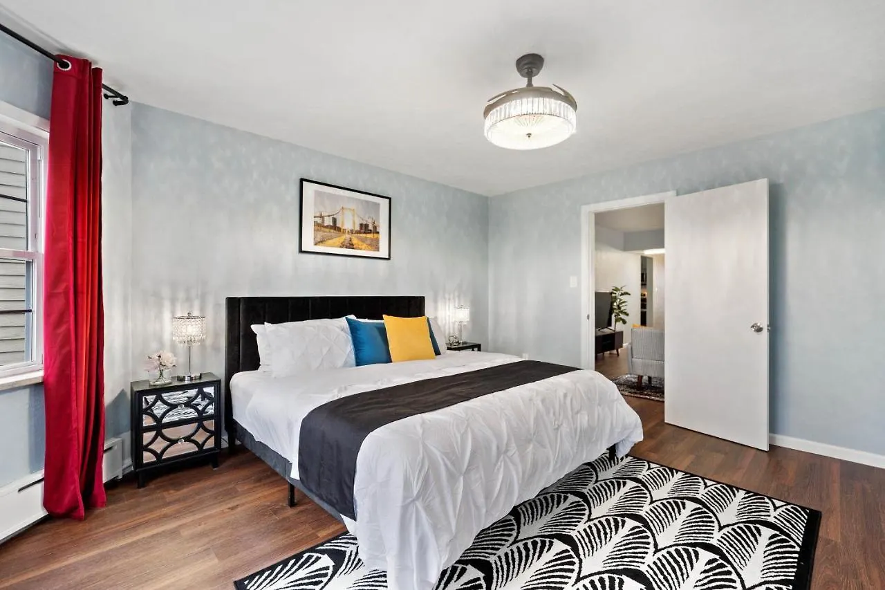 Stay Golden 1: Chic Modern-Victorian City View بيتسبرغ الولايات المتحدة الأمريكية