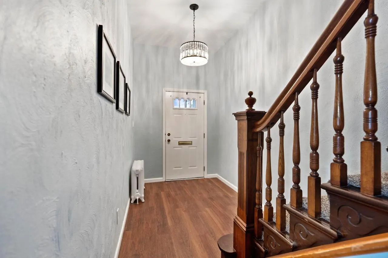 Stay Golden 1: Chic Modern-Victorian City View بيتسبرغ شقة