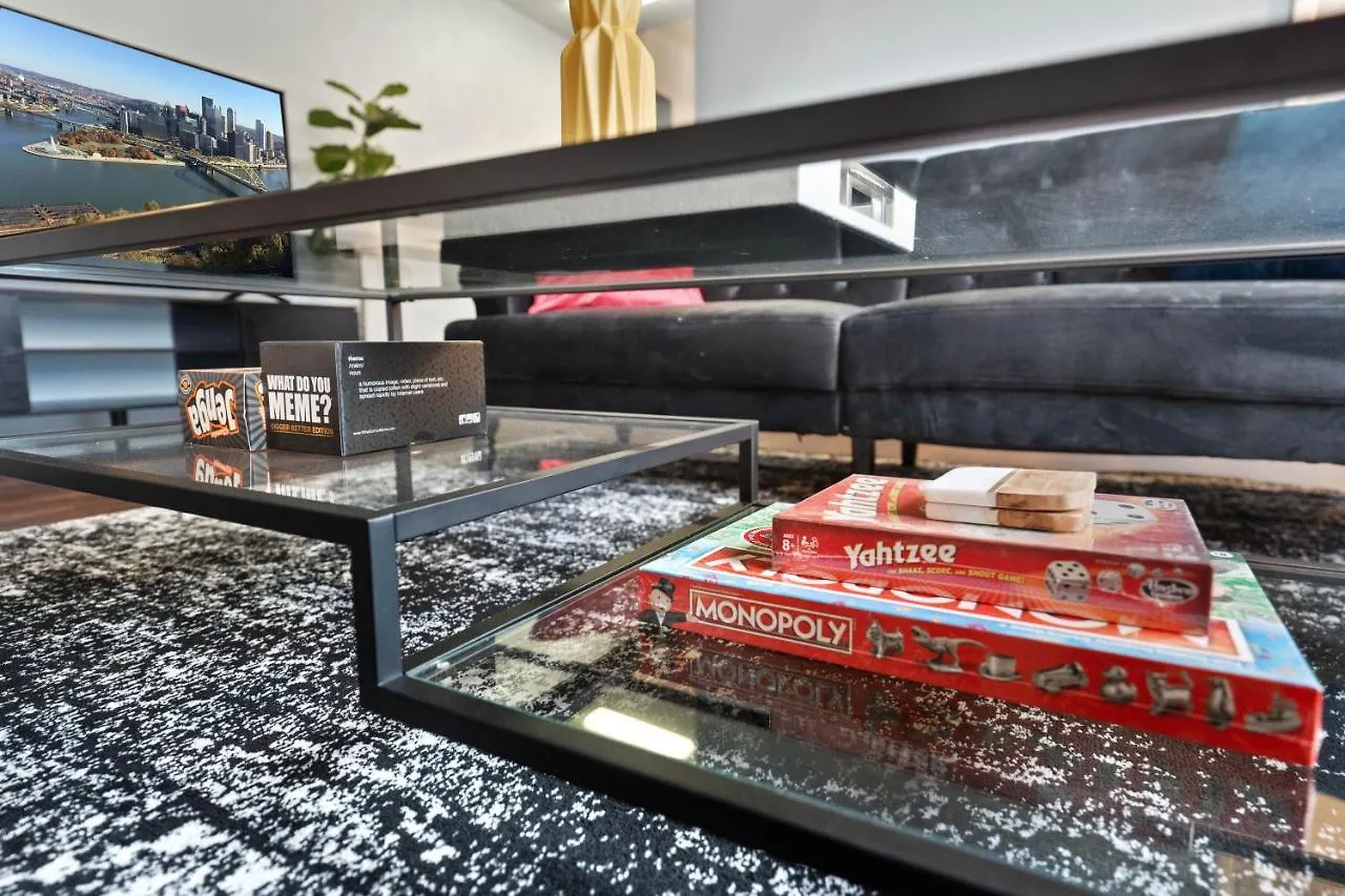 Stay Golden 1: Chic Modern-Victorian City View بيتسبرغ شقة