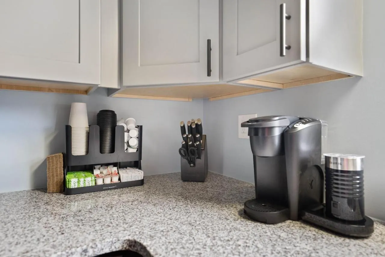 Stay Golden 1: Chic Modern-Victorian City View بيتسبرغ 0*,  الولايات المتحدة الأمريكية