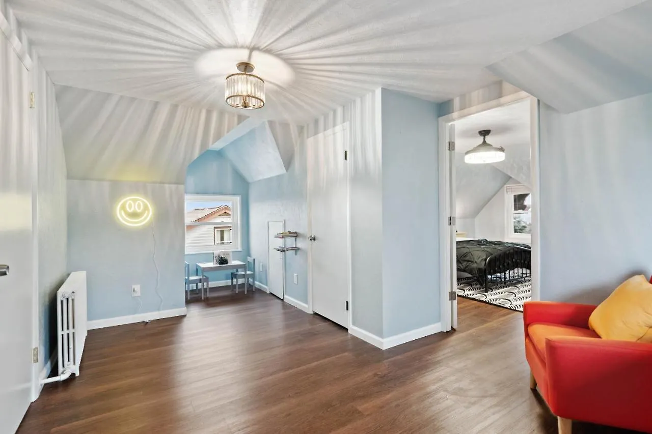 Stay Golden 1: Chic Modern-Victorian City View بيتسبرغ شقة